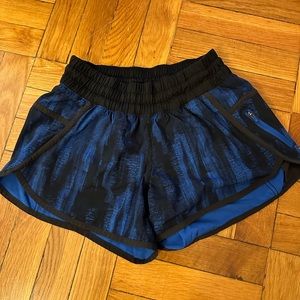 Lululemon shorts women’s size 4